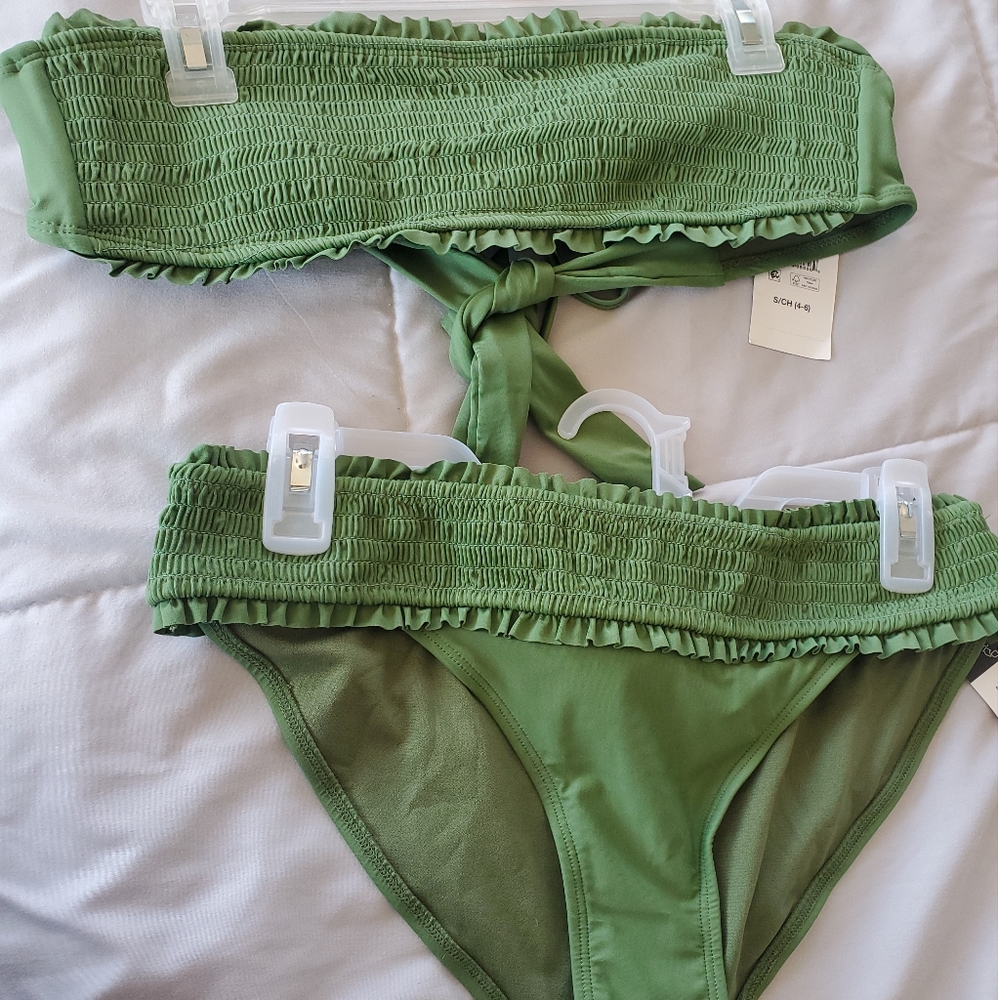 Green Bathing suitπ©± π - Picture 1 of 7